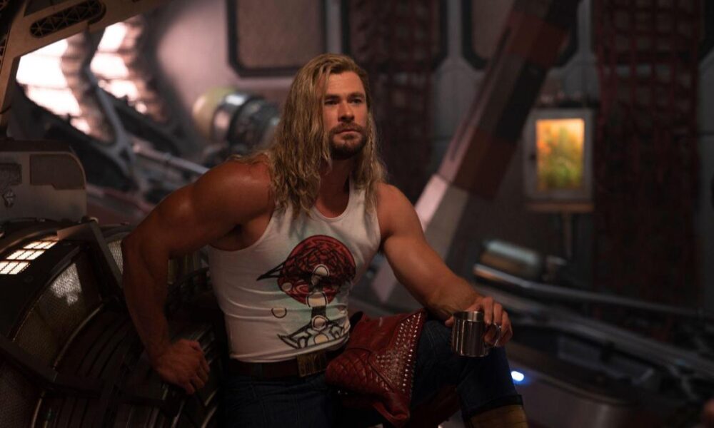 thor:-love-and-thunder-fez-darryl,-colega-de-quarto-de-thor,-canon