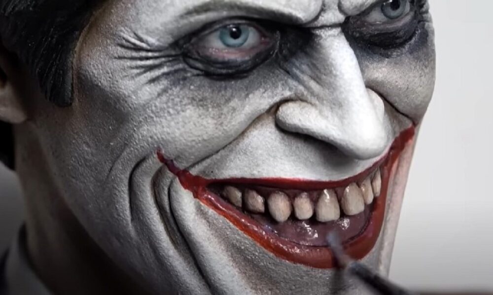 incrivel-video-de-escultura-em-lapso-de-tempo-imagina-willem-dafoe-como-o-coringa